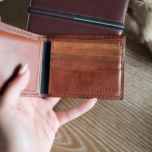 Tommy Hilfiger men Wallet GREAT condition - Picture 3 of 8
